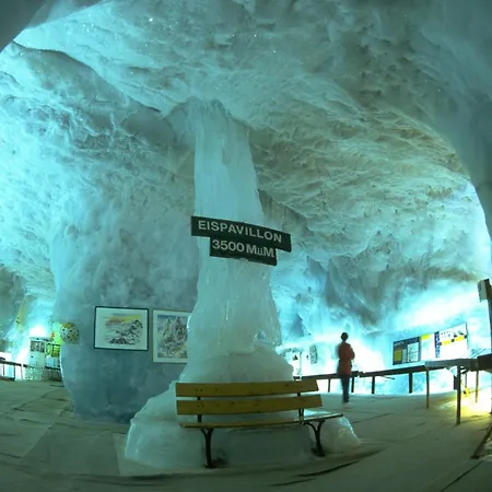 Holidays - Residenz Chateau * Saas Fee