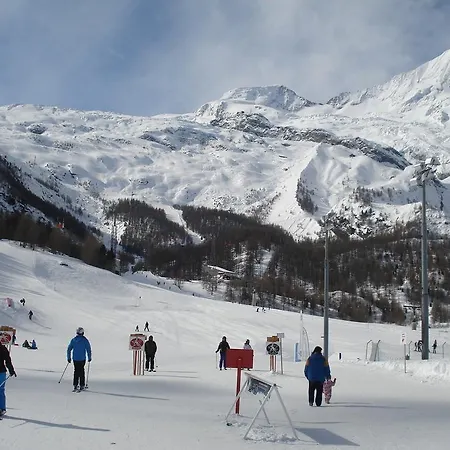 Апартаменты Holidays - Residenz Chateau